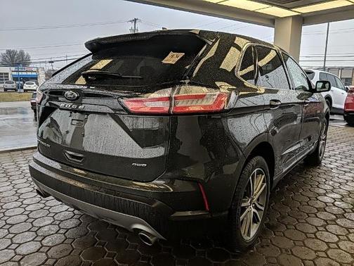 FORGED GREEN 2024 Ford Edge TITANIUM