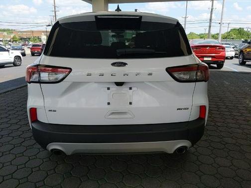 OXFORD WHITE 2022 Ford Escape SE