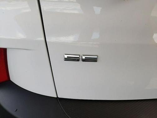 OXFORD WHITE 2022 Ford Escape SE