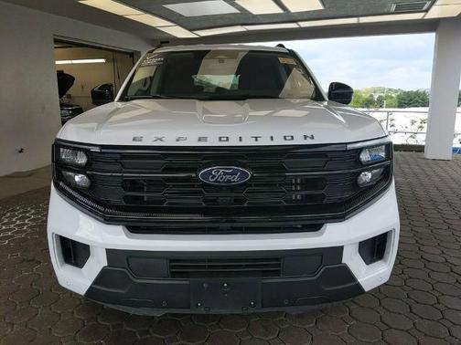 OXFORD WHITE 2025 Ford Expedition ACTIVE