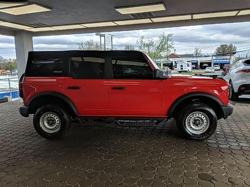 RACE RED 2023 Ford Bronco BASE