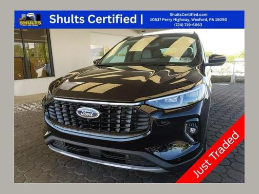 AGATE BLACK METALLIC 2023 Ford Escape PLATINUM