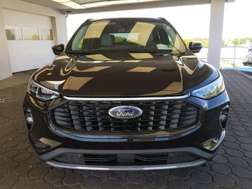 AGATE BLACK METALLIC 2023 Ford Escape PLATINUM