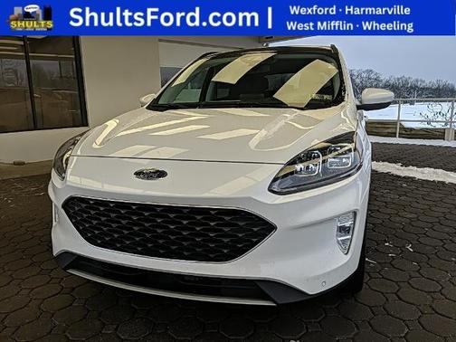 2022 Ford Escape TITANIUM