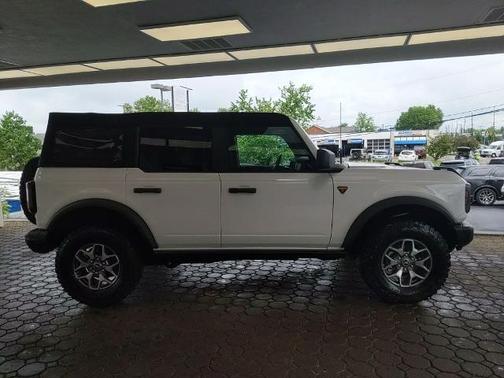 OXFORD WHITE 2025 Ford Bronco BADLANDS