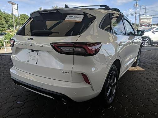 2024 Ford Escape ST-LINE SELECT