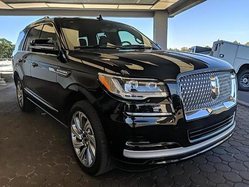 2024 Lincoln Navigator PREMIERE