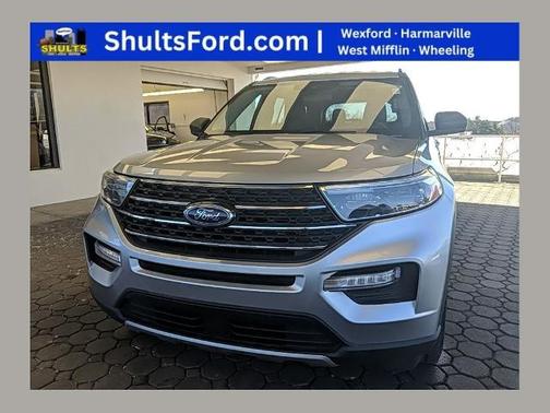 ICONIC SILVER METALLIC 2022 Ford Explorer XLT