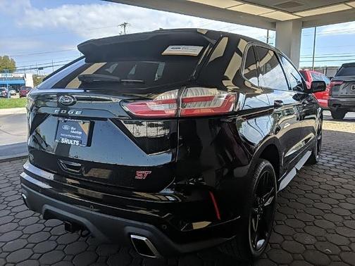 AGATE BLACK METALLIC 2021 Ford Edge ST