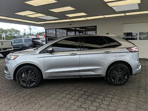 2021 Ford Edge ST