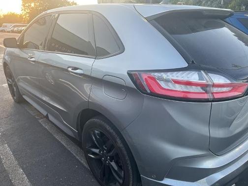 2021 Ford Edge ST
