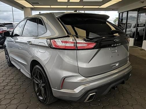 2021 Ford Edge ST