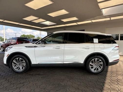 PRISTINE WHITE MET 3C 2023 Lincoln Aviator STANDARD