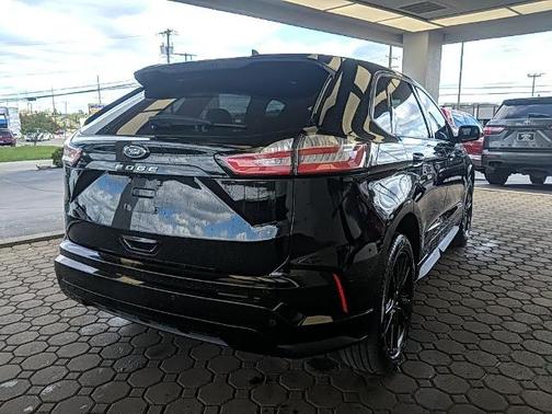 AGATE BLACK METALLIC 2022 Ford Edge ST LINE