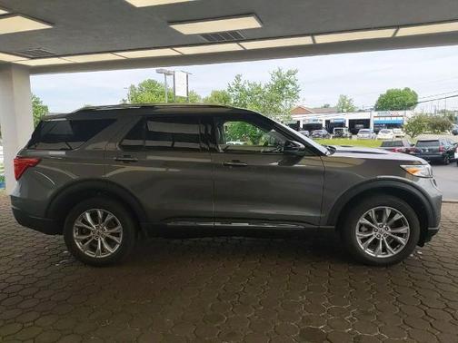 CARBONIZED GRAY METALLIC 2023 Ford Explorer LIMITED
