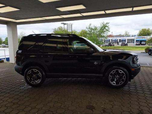 SHADOW BLACK 2025 Ford Bronco Sport OUTER BANKS