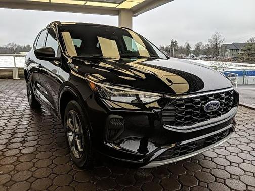 AGATE BLACK METALLIC 2024 Ford Escape ST-LINE