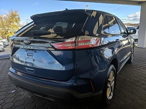 2021 Ford Edge SE