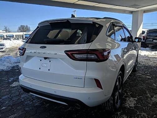 2023 Ford Escape ST-LINE ELITE