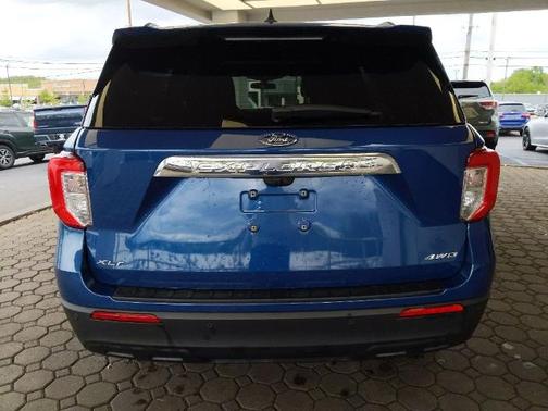 ATLAS BLUE METALLIC 2023 Ford Explorer XLT