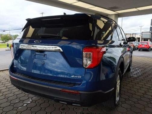 ATLAS BLUE METALLIC 2023 Ford Explorer XLT