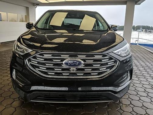 AGATE BLACK METALLIC 2024 Ford Edge TITANIUM