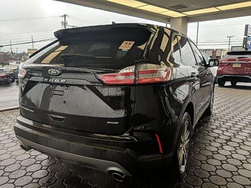 AGATE BLACK METALLIC 2024 Ford Edge TITANIUM