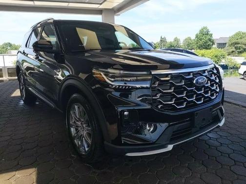 AGATE BLACK METALLIC 2025 Ford Explorer PLATINUM