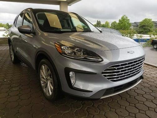 ICED BLUE SILVER METALLIC 2022 Ford Escape TITANIUM