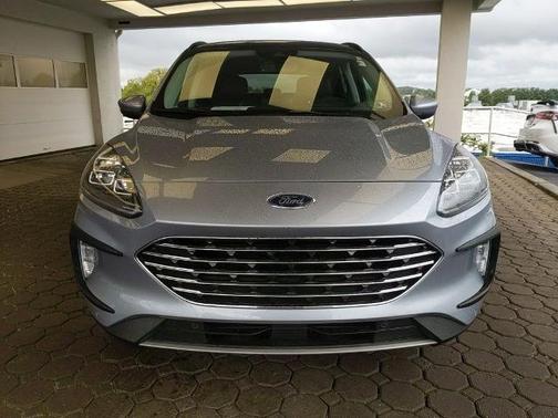 ICED BLUE SILVER METALLIC 2022 Ford Escape TITANIUM