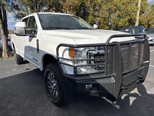 2022 Ford F-350 LARIAT SUPER DUTY