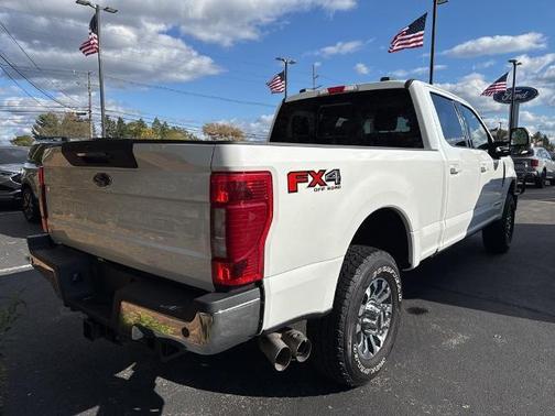 2022 Ford F-350 LARIAT SUPER DUTY