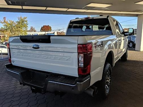 2022 Ford F-350 LARIAT SUPER DUTY