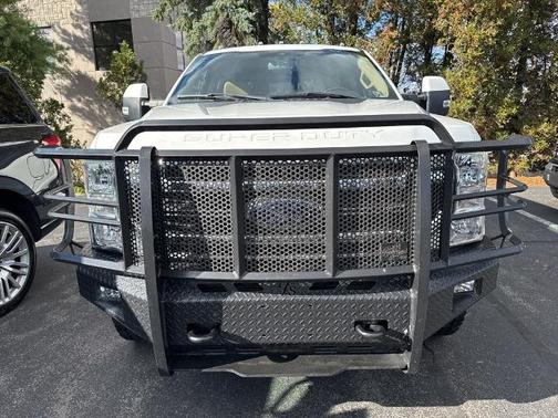 2022 Ford F-350 LARIAT SUPER DUTY