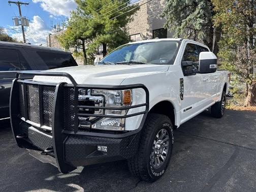 2022 Ford F-350 LARIAT SUPER DUTY