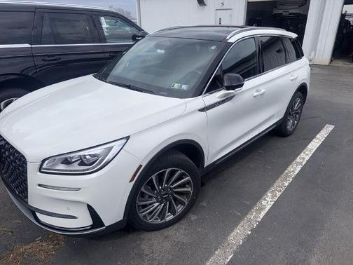 PRISTINE WHITE MET 3C 2023 Lincoln Corsair RESERVE