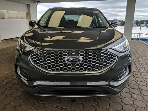 FORGED GREEN 2023 Ford Edge SEL