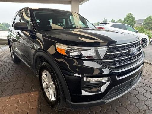 AGATE BLACK METALLIC 2023 Ford Explorer XLT