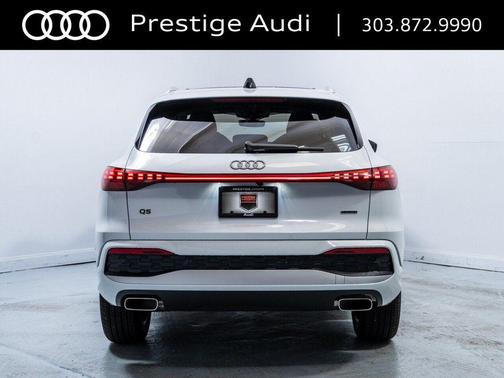 Glacier White Metallic 2025 Audi Q5 Premium Plus TFSI quattro S tronic