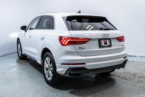 2024 Audi Q3 Premium 45 TFSI S line quattro Tiptronic