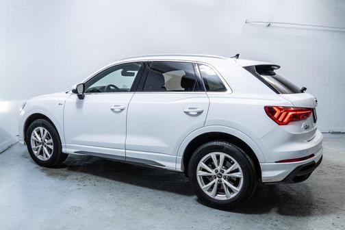 2024 Audi Q3 Premium 45 TFSI S line quattro Tiptronic