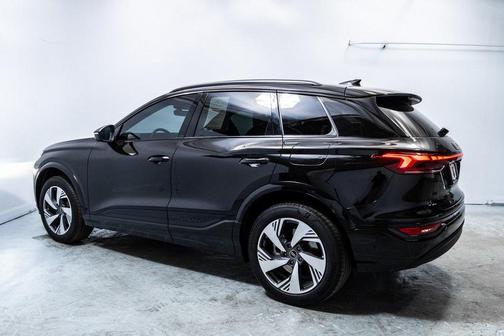 2025 Audi Q6 e-tron Premium Plus quattro