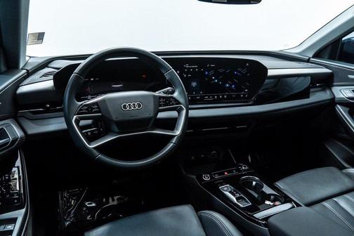 2025 Audi Q6 e-tron Premium Plus quattro