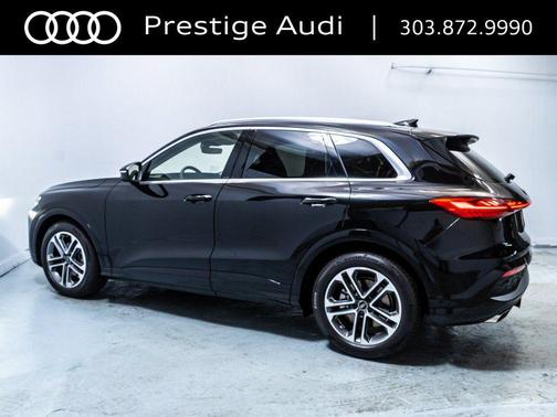 Mythos Black Metallic 2025 Audi Q5 Prestige TFSI quattro S tronic