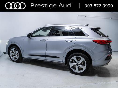 Florett Silver Metallic 2025 Audi Q5 Premium Plus TFSI quattro S tronic
