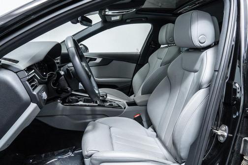 2025 Audi A4 45 S line Premium