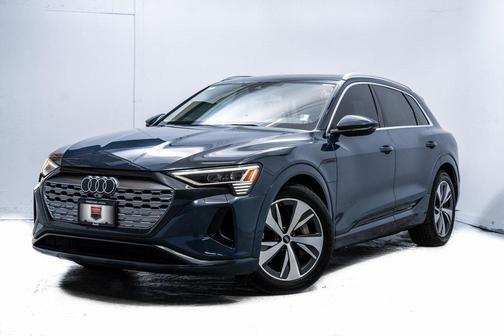 2024 Audi Q8 e-tron Premium