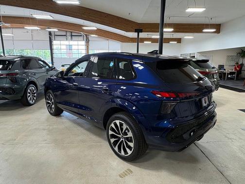 Navarra Blue Metallic 2026 Audi Q3 TFSI quattro S tronic