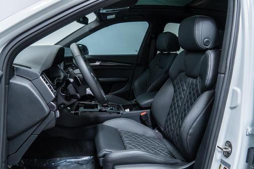 2025 Audi SQ5 3.0T Premium Plus