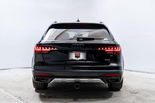 Mythos Black Metallic 2023 Audi A4 allroad 45 Premium Plus